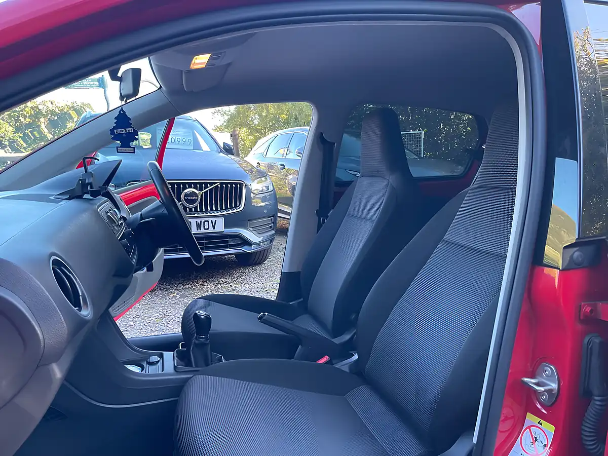 Used 2019 Skoda Citigo Se Red - Interior and Exterior details 17