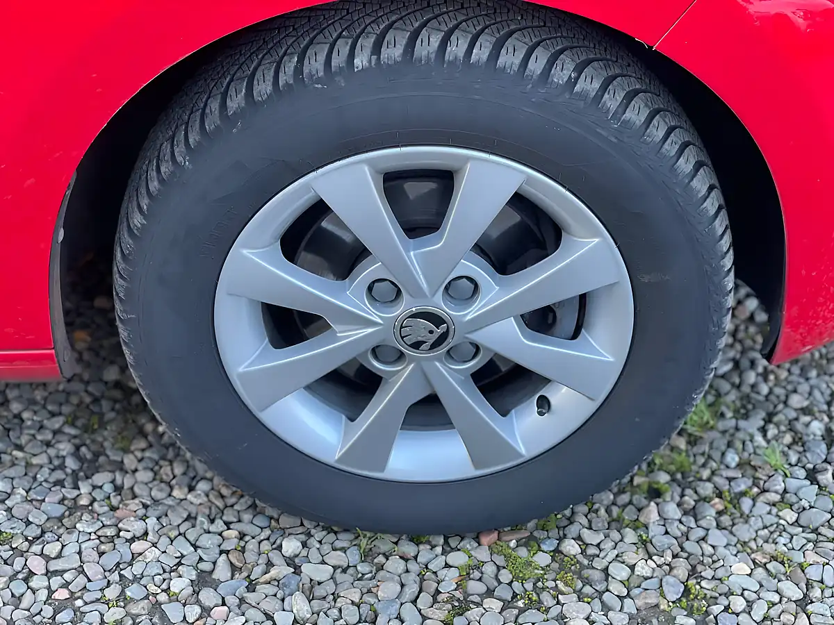 Used 2019 Skoda Citigo Se Red - Interior and Exterior details 18