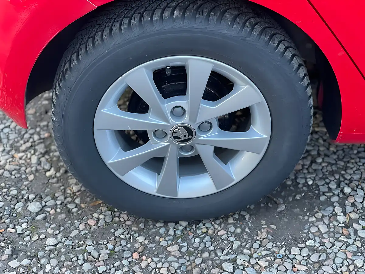 Used 2019 Skoda Citigo Se Red - Interior and Exterior details 19