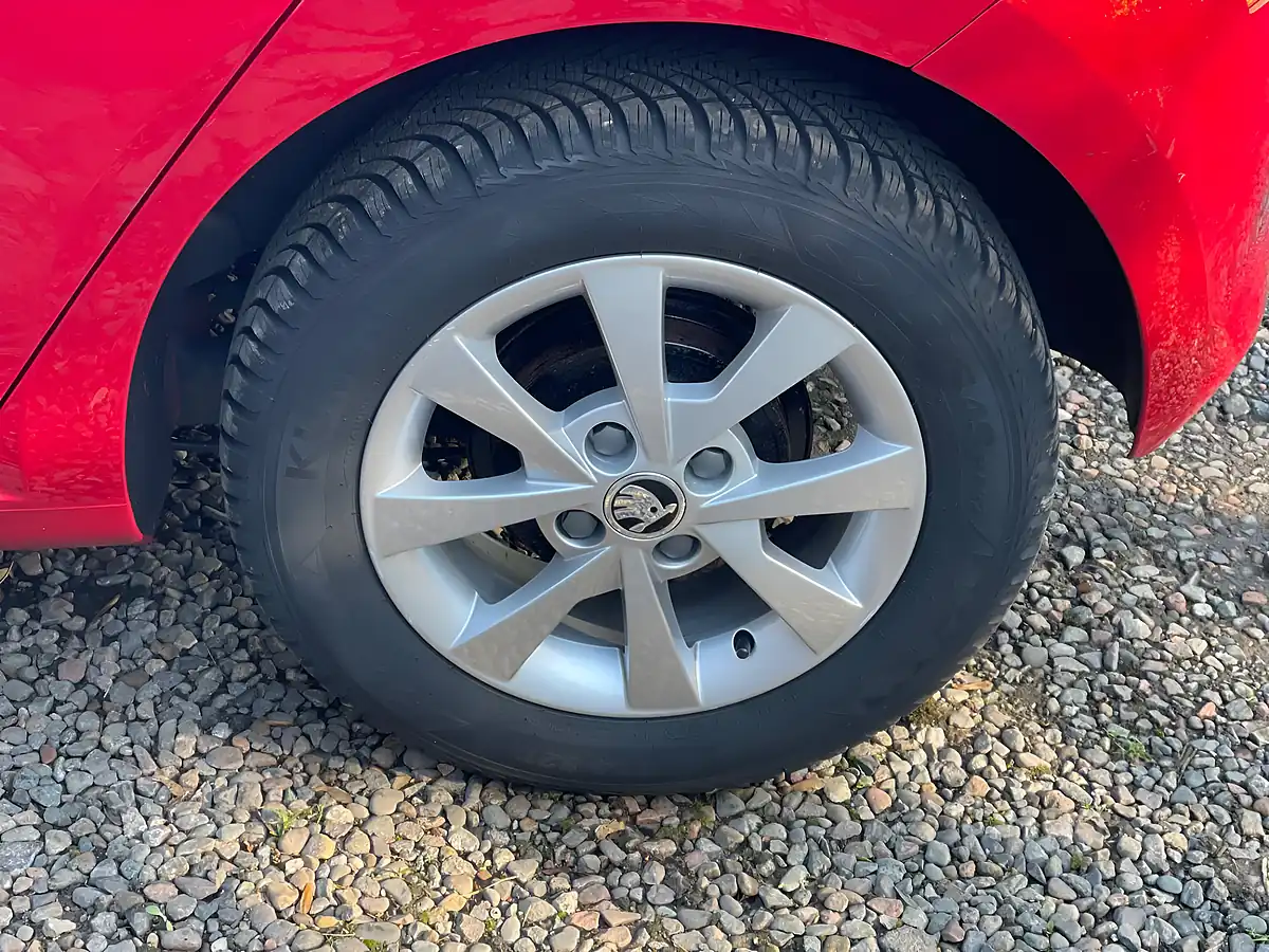 Used 2019 Skoda Citigo Se Red - Interior and Exterior details 20