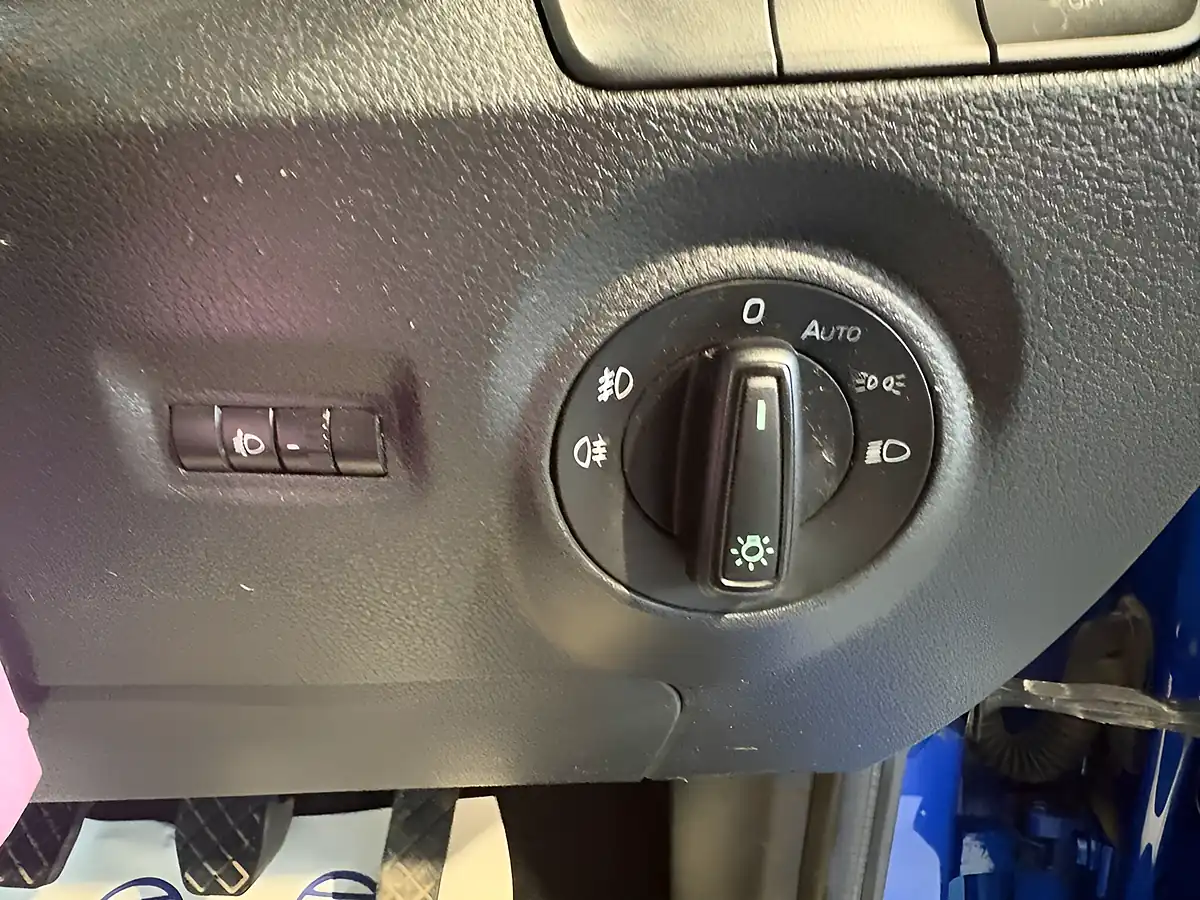 Used 2019 Skoda Fabia Colour Edition Blue - Interior and Exterior details 20