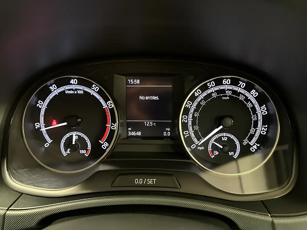 Used 2019 Skoda Fabia S Blue - Interior and Exterior details 8