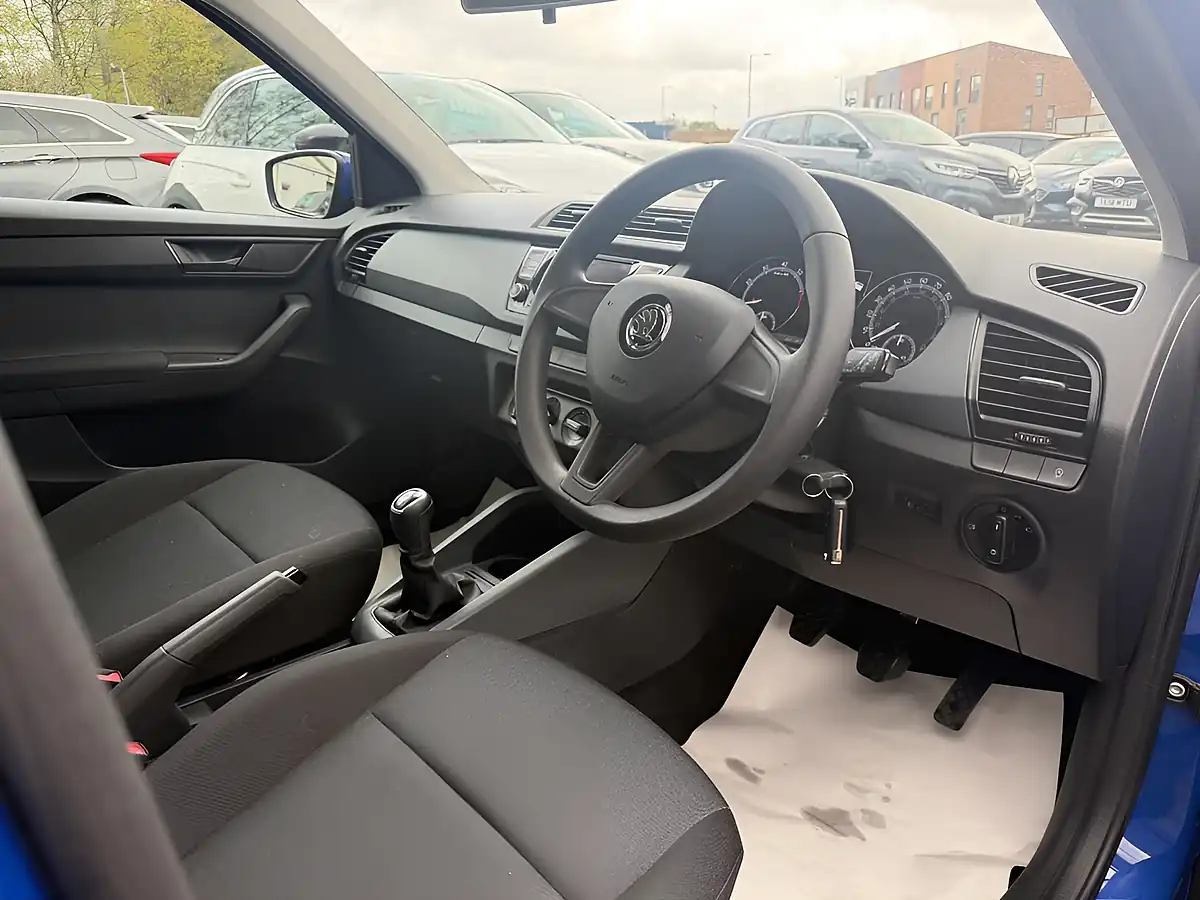 Used 2019 Skoda Fabia S Blue - Interior and Exterior details 15