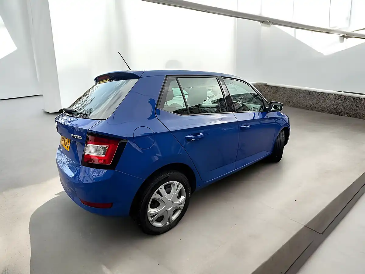 Used 2019 Skoda Fabia S Blue - Interior and Exterior details 4