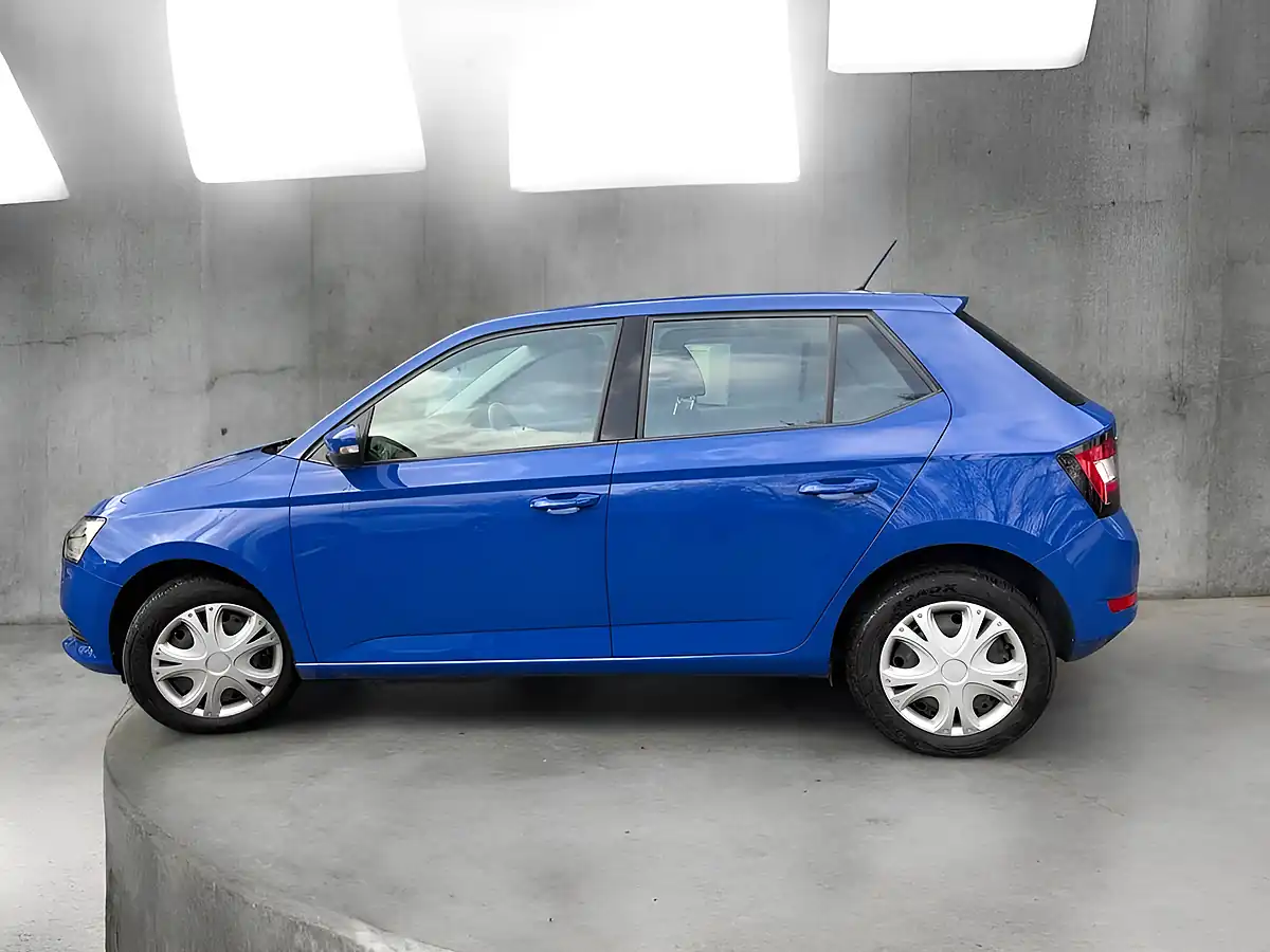 Used 2019 Skoda Fabia S Blue - Interior and Exterior details 8