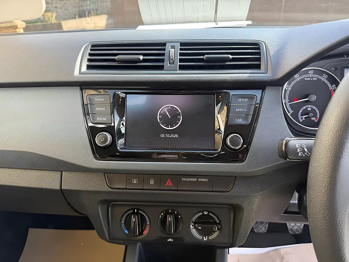 Used 2019 Skoda Fabia S Blue - Interior and Exterior details 16