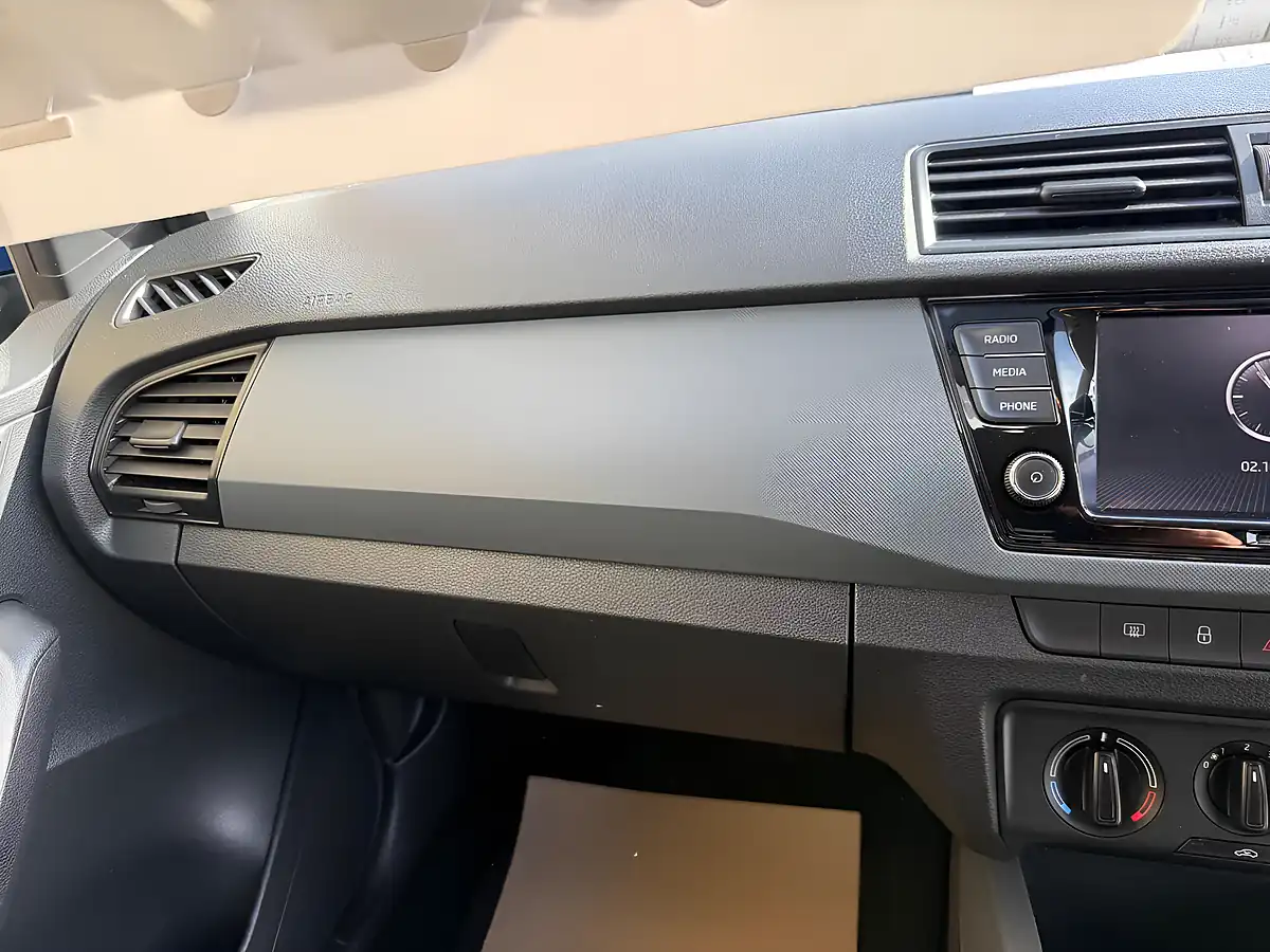 Used 2019 Skoda Fabia S Blue - Interior and Exterior details 17