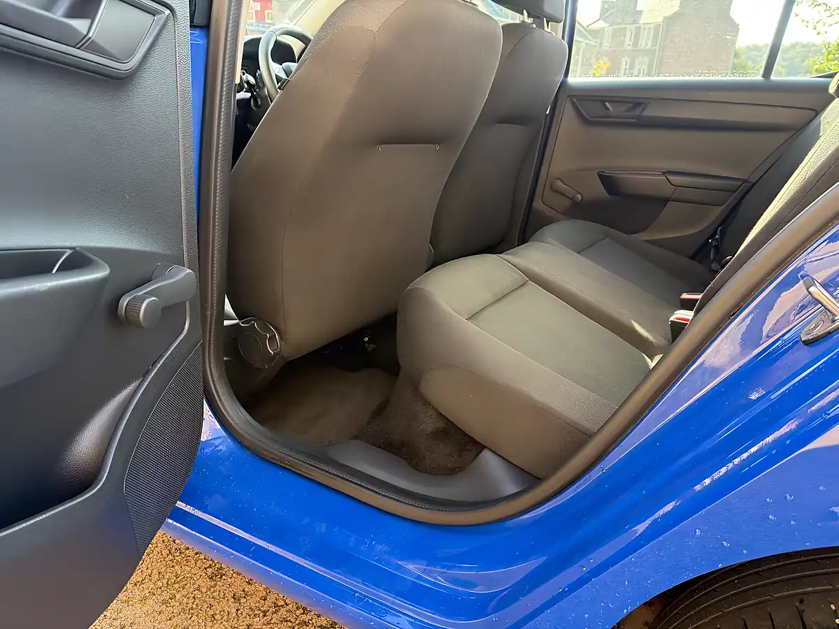 Used 2019 Skoda Fabia S Blue - Interior and Exterior details 9