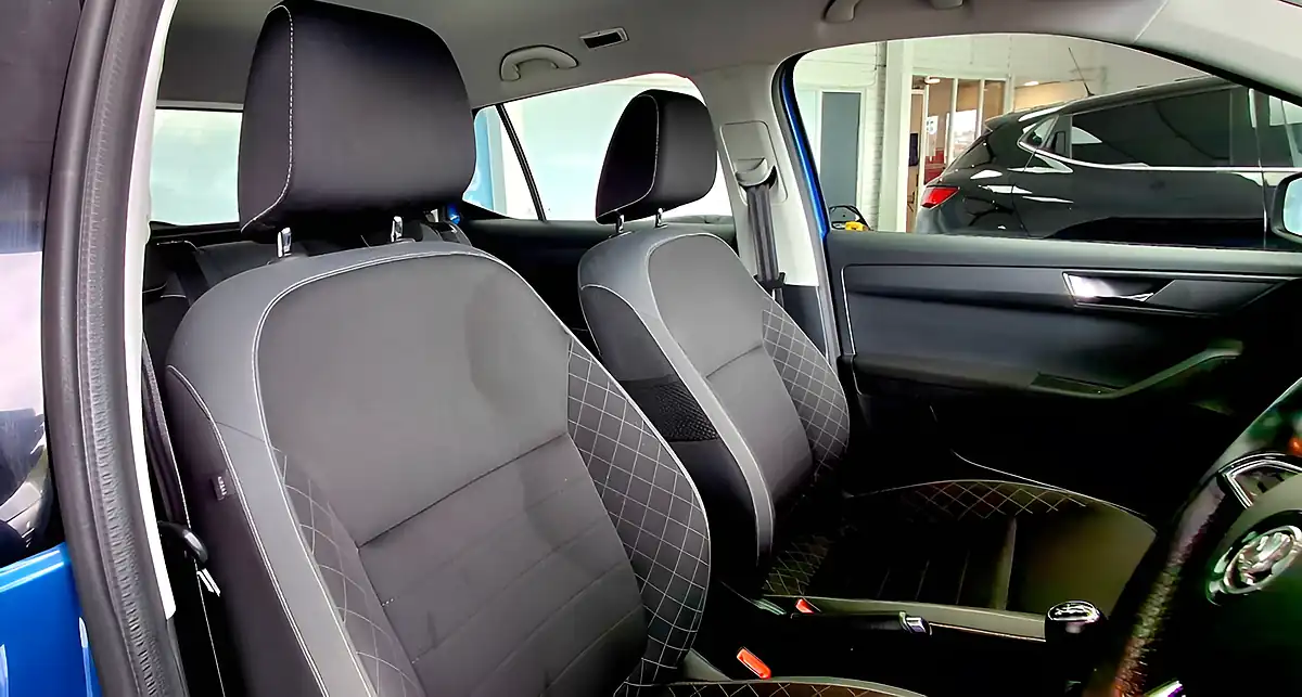 Used 2019 Skoda Fabia Se Blue - Interior and Exterior details 12