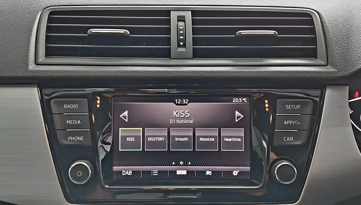 Used 2019 Skoda Fabia Se Blue - Interior and Exterior details 13