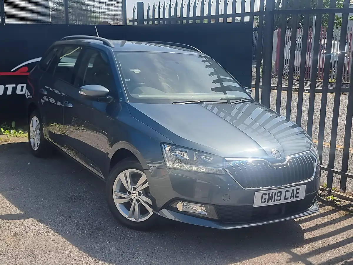 Used 2019 Skoda Fabia Se Grey - Front View