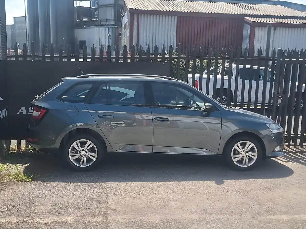 Used 2019 Skoda Fabia Se Grey - Interior and Exterior details 5