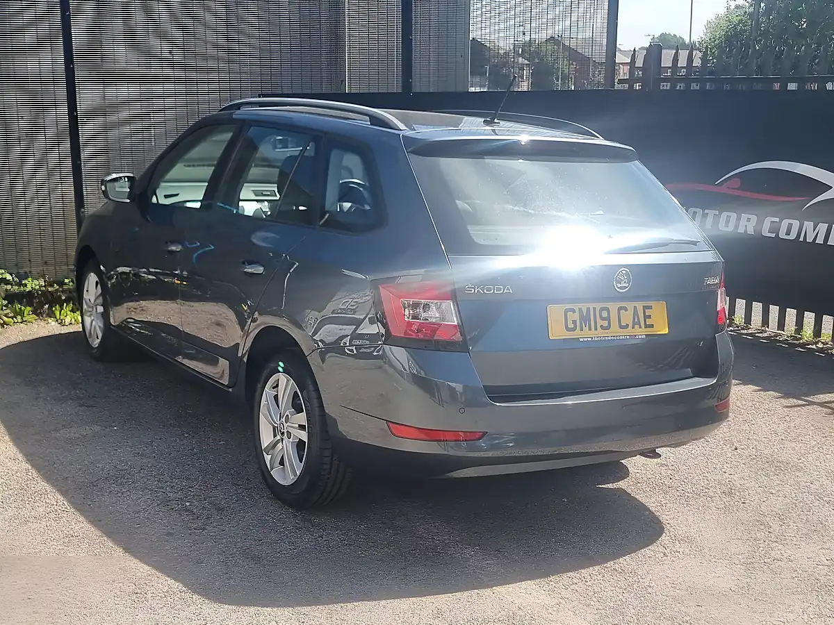 Used 2019 Skoda Fabia Se Grey - Interior and Exterior details 6