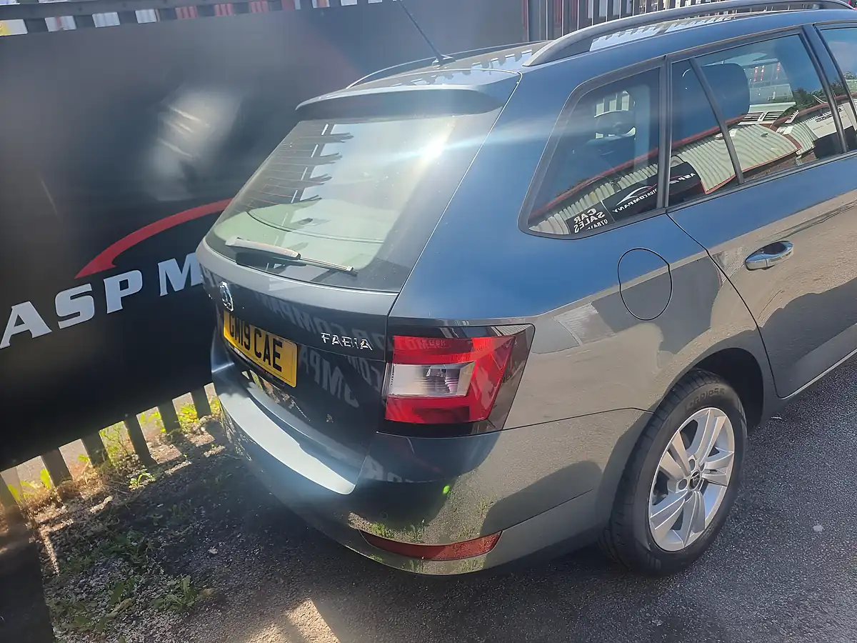 Used 2019 Skoda Fabia Se Grey - Interior and Exterior details 9