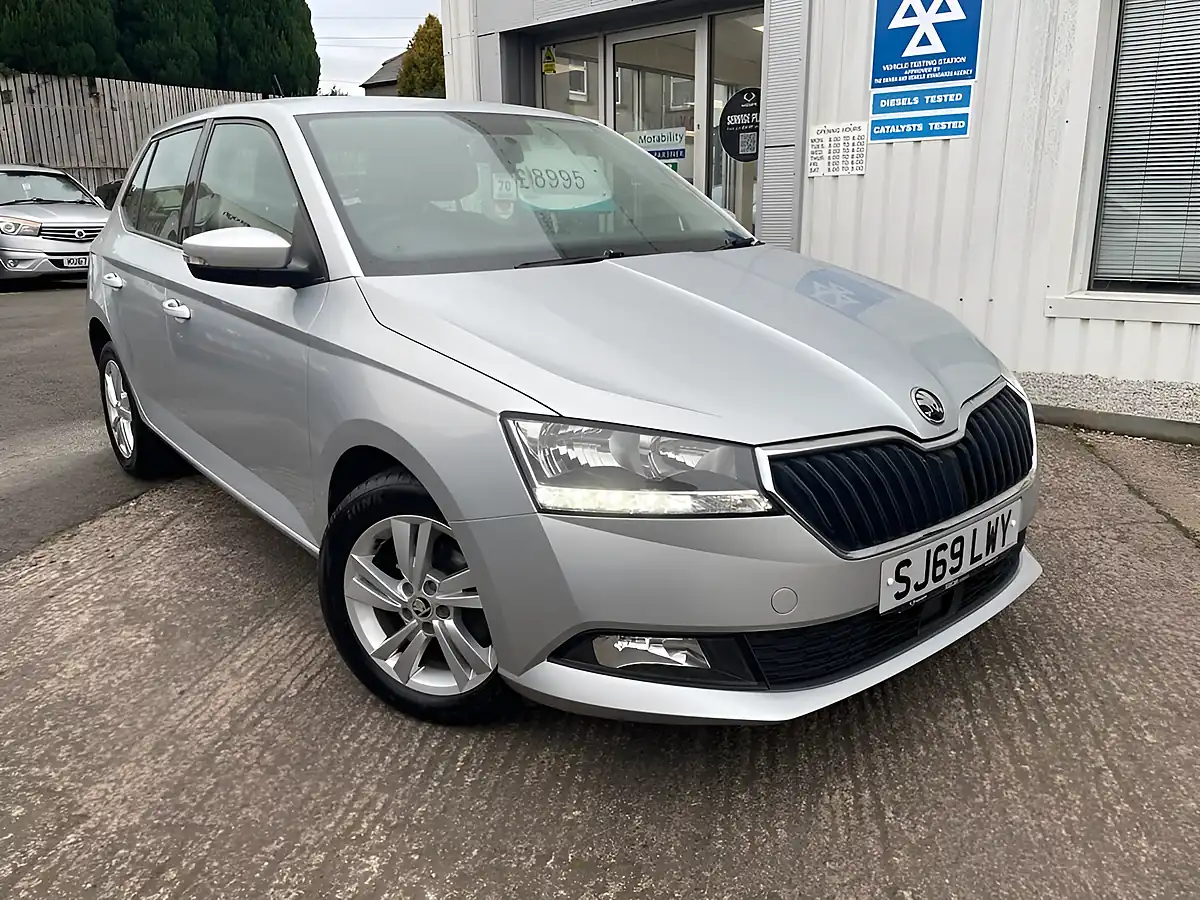 Used 2019 Skoda Fabia Se Silver - Front View