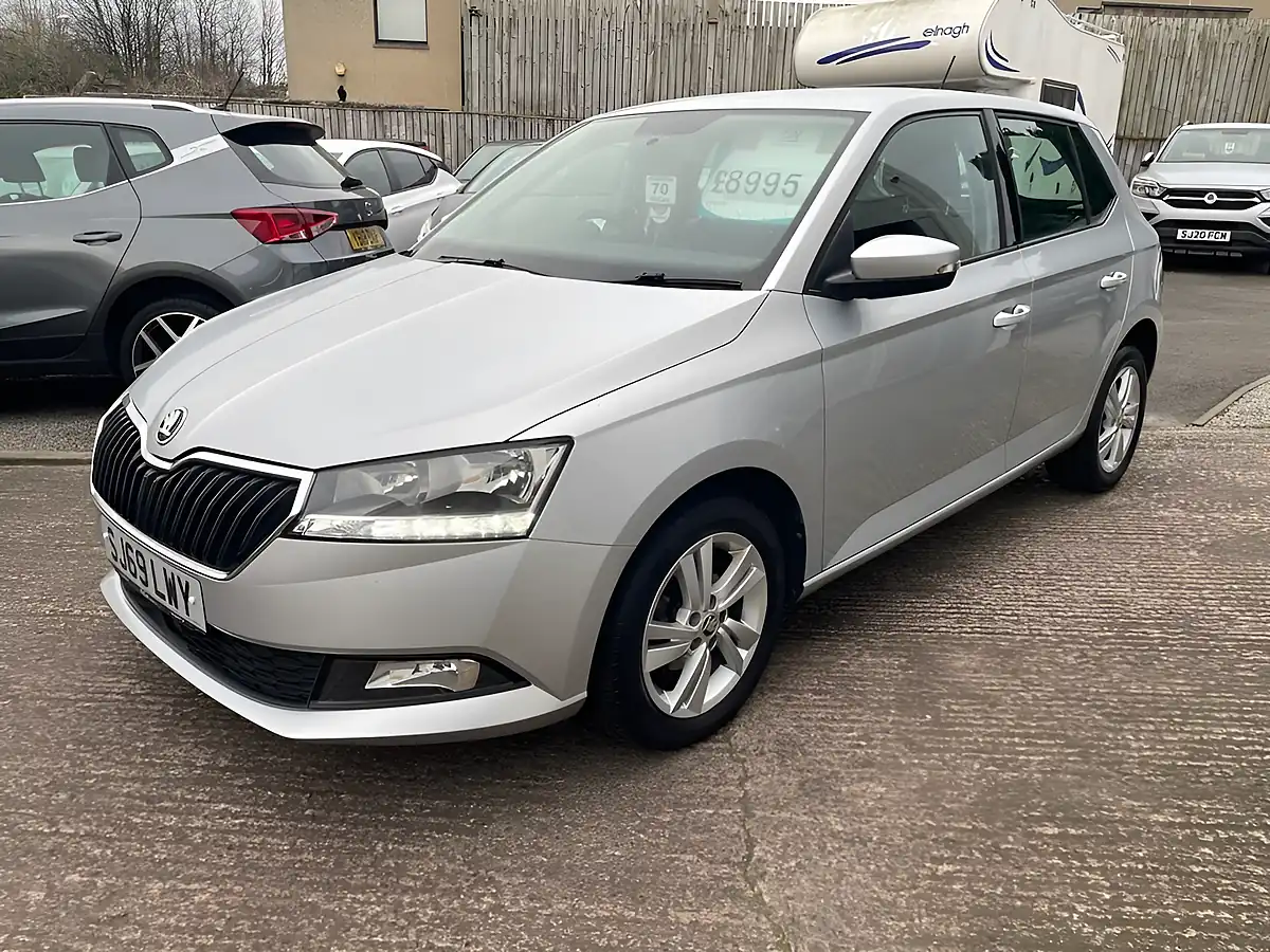 Used 2019 Skoda Fabia Se Silver - Interior and Exterior details 4