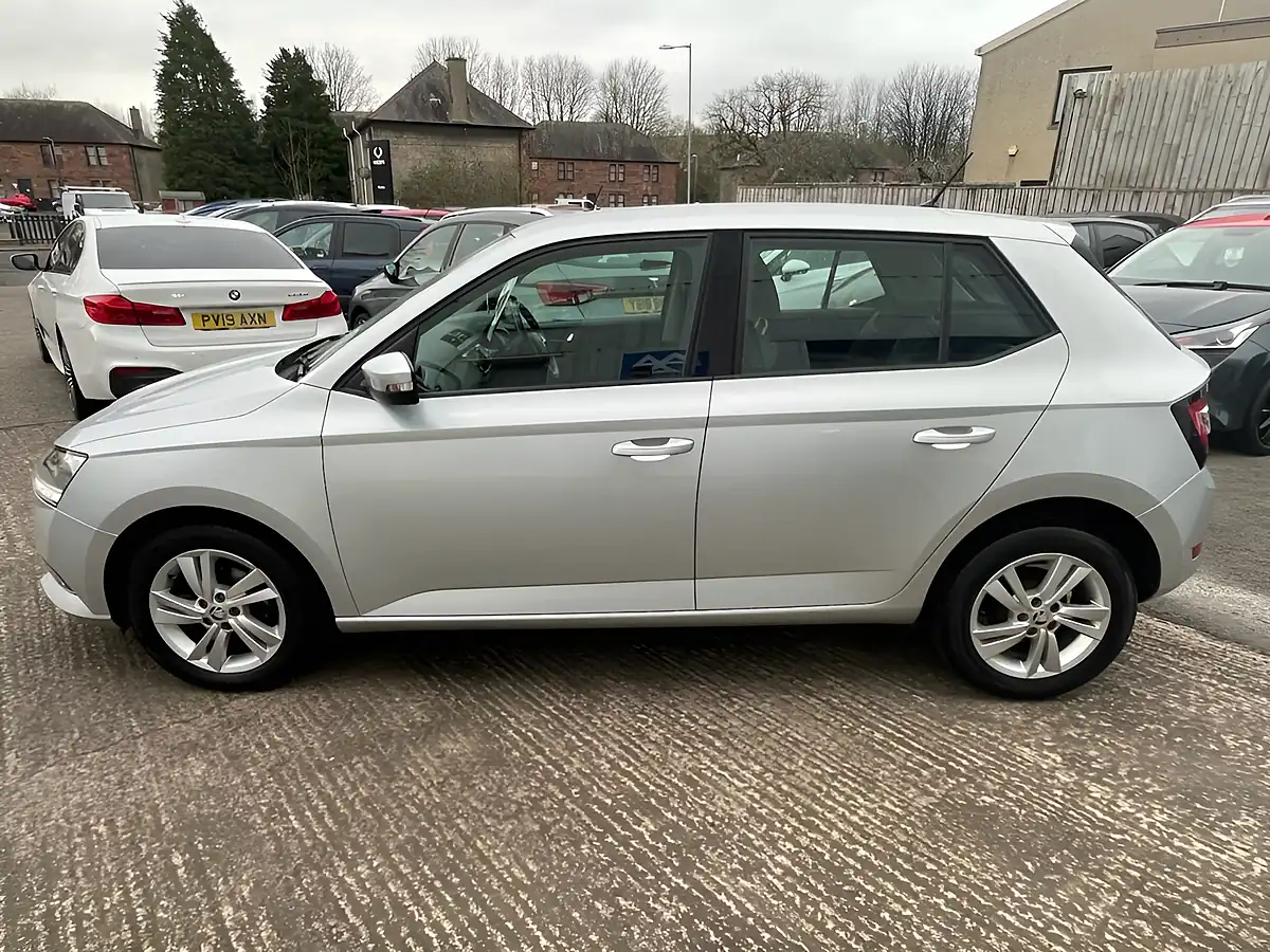 Used 2019 Skoda Fabia Se Silver - Interior and Exterior details 5