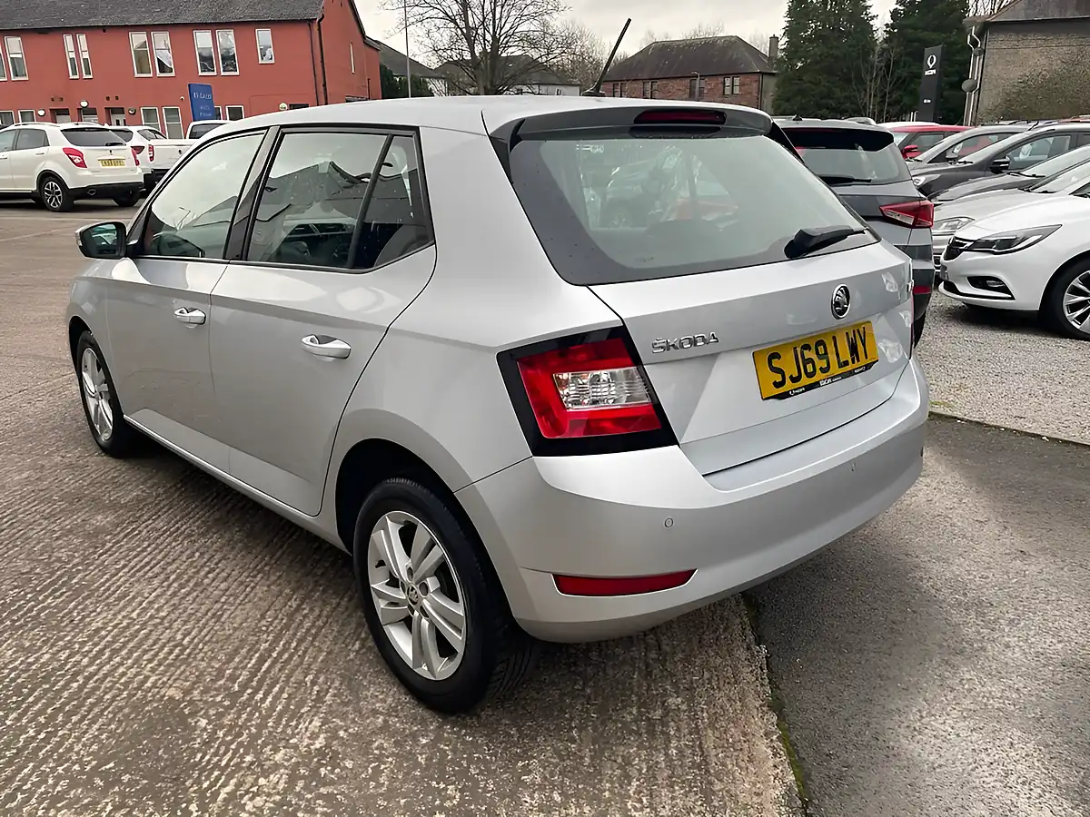 Used 2019 Skoda Fabia Se Silver - Interior and Exterior details 6
