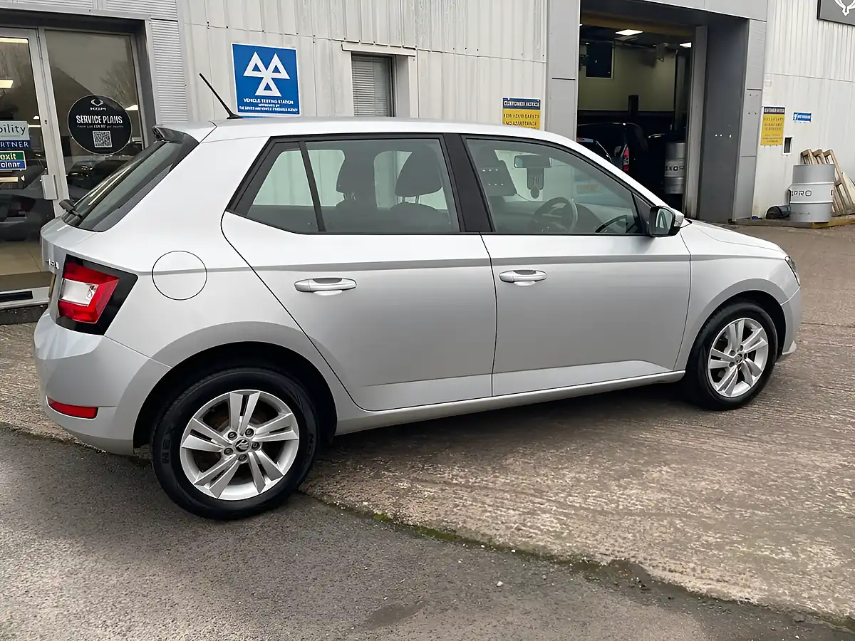 Used 2019 Skoda Fabia Se Silver - Interior and Exterior details 9