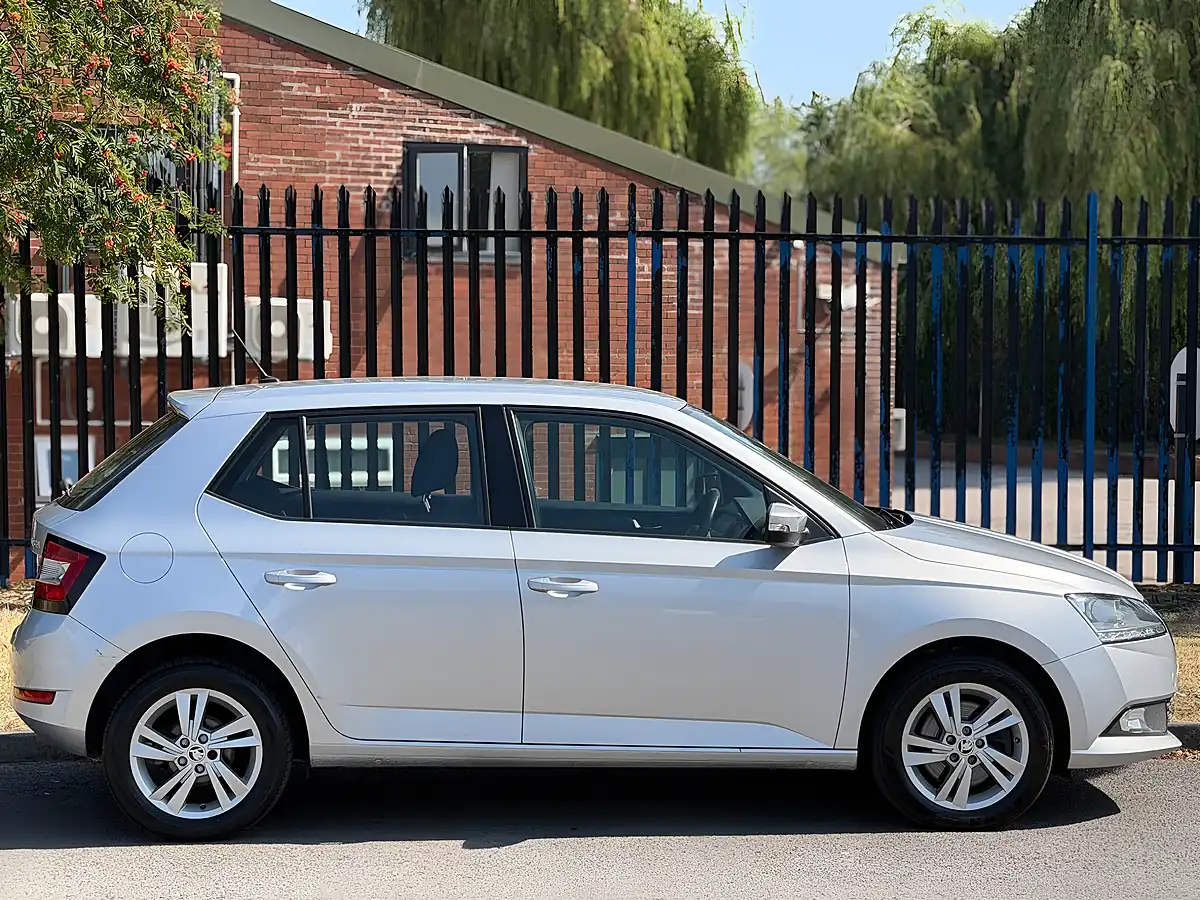 Used 2019 Skoda Fabia Se Silver - Interior and Exterior details 10