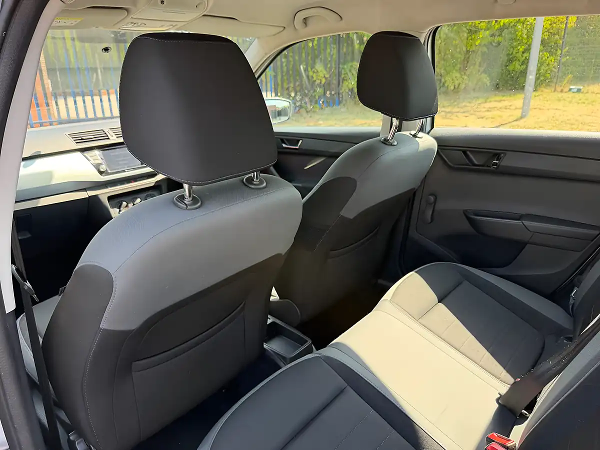 Used 2019 Skoda Fabia Se Silver - Interior and Exterior details 15