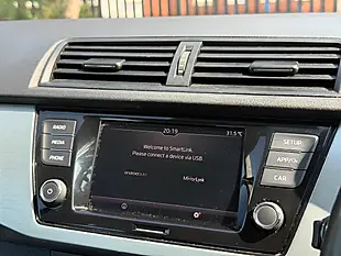 Used 2019 Skoda Fabia Se Silver - Interior and Exterior details 17