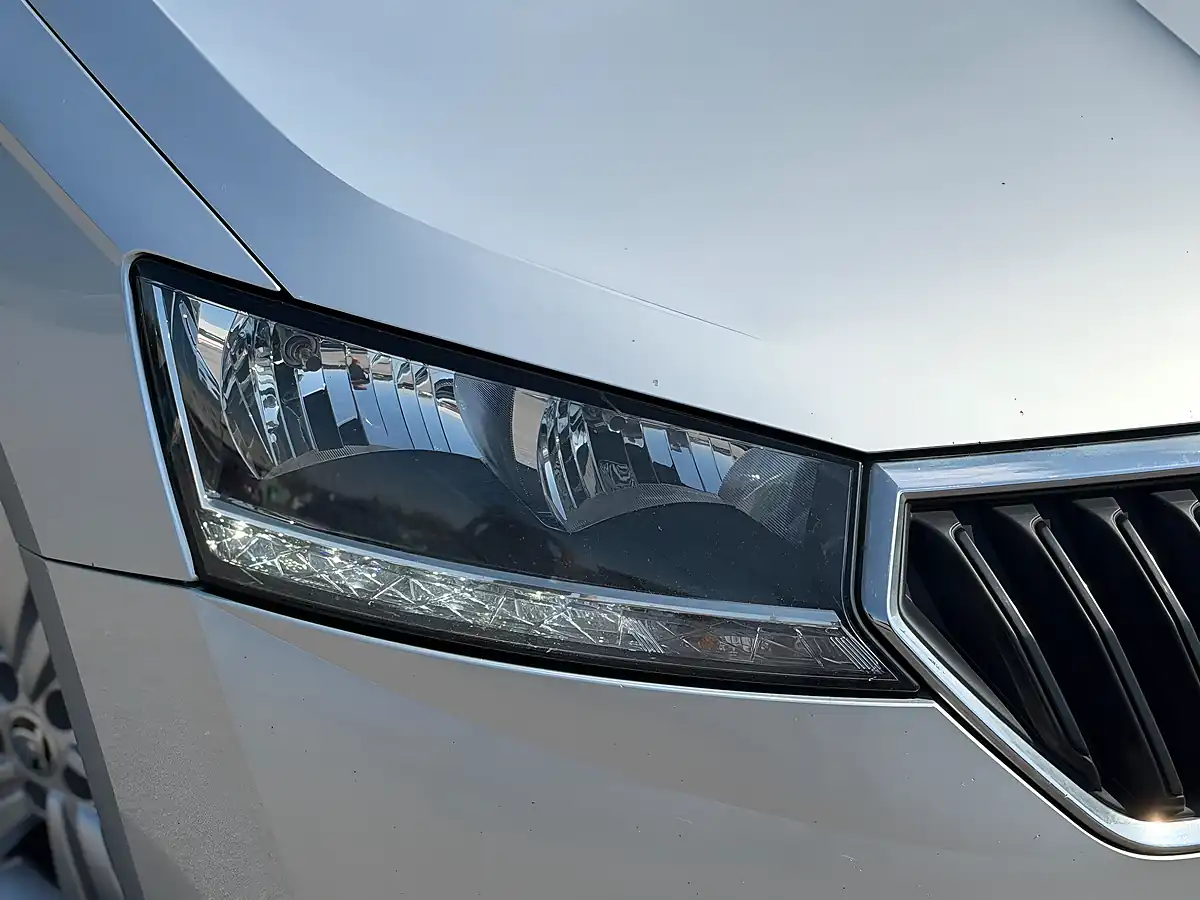 Used 2019 Skoda Fabia Se Silver - Interior and Exterior details 20