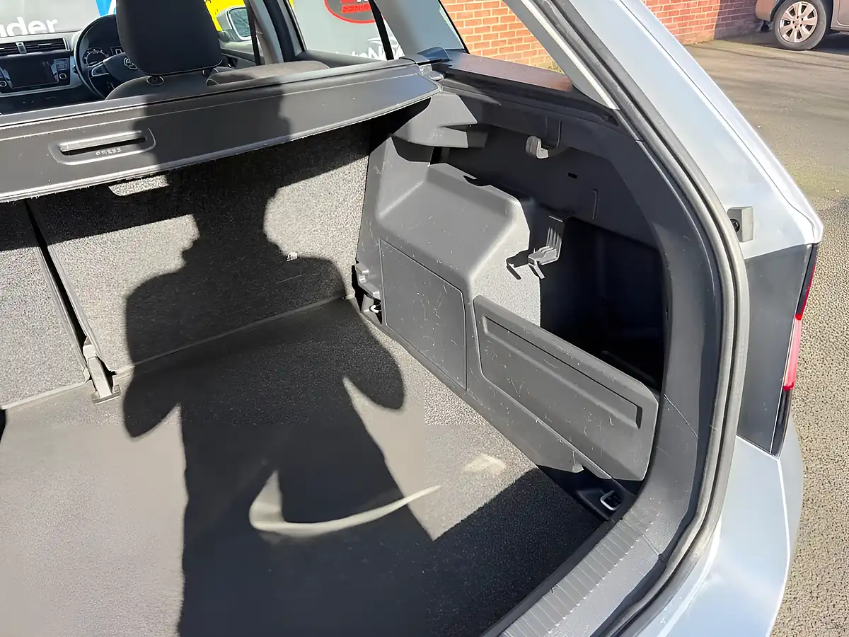 Used 2019 Skoda Fabia Se Silver - Interior and Exterior details 10