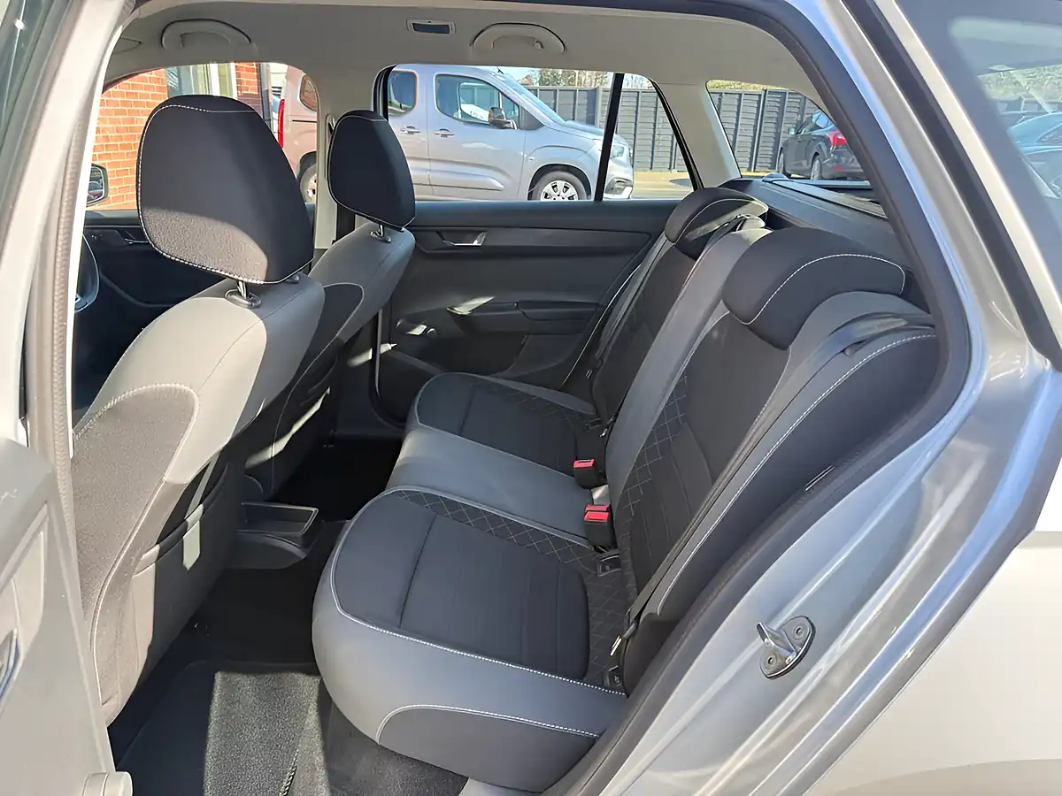 Used 2019 Skoda Fabia Se Silver - Interior and Exterior details 13