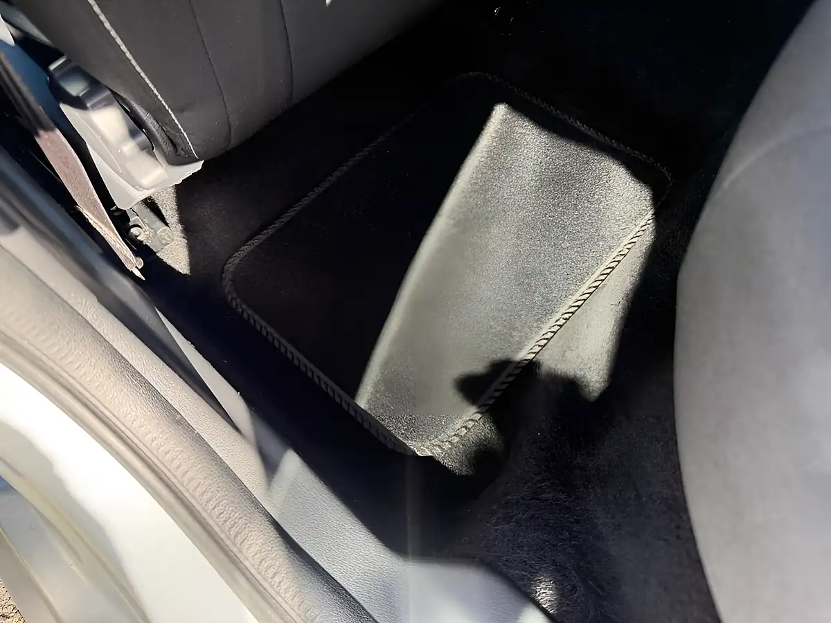 Used 2019 Skoda Fabia Se Silver - Interior and Exterior details 15