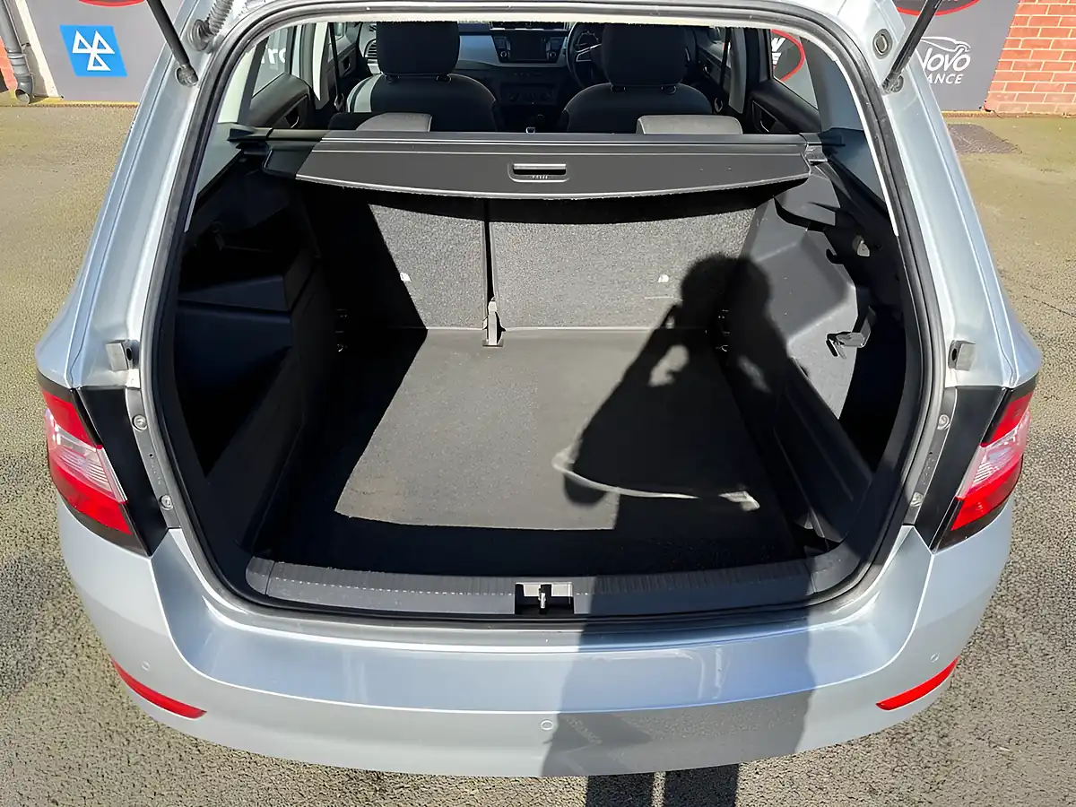 Used 2019 Skoda Fabia Se Silver - Interior and Exterior details 8
