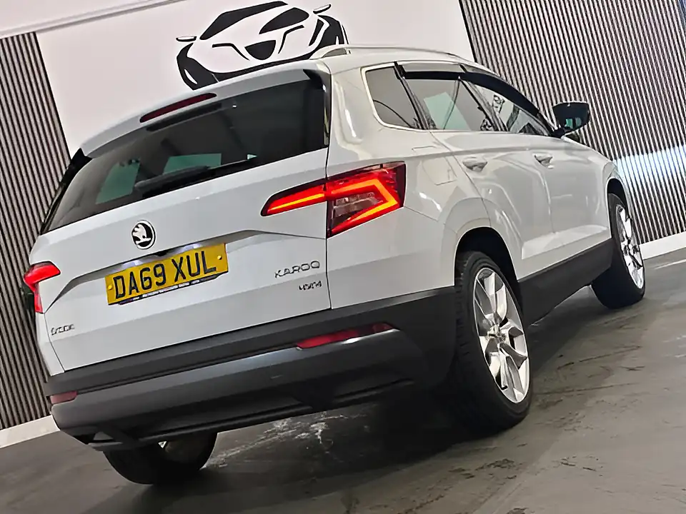 Used 2019 Skoda Karoq Edition White - Interior and Exterior details 13