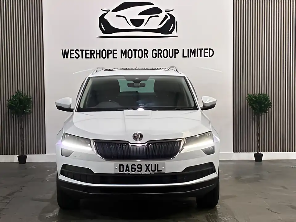 Used 2019 Skoda Karoq Edition White - Interior and Exterior details 9