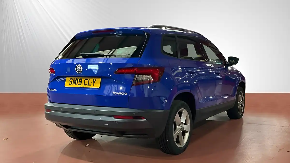 Used 2019 Skoda Karoq Se Blue - Interior and Exterior details 11