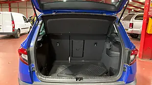 Used 2019 Skoda Karoq Se Blue - Interior and Exterior details 19