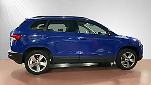 Used 2019 Skoda Karoq Se Blue - Interior and Exterior details 7