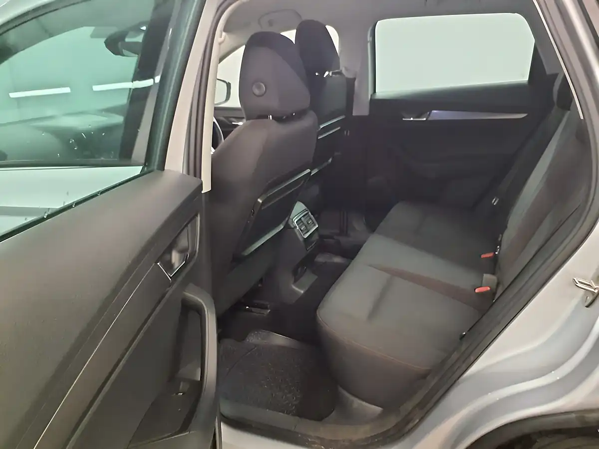 Used 2019 Skoda Karoq Se Edition Silver - Interior and Exterior details 9