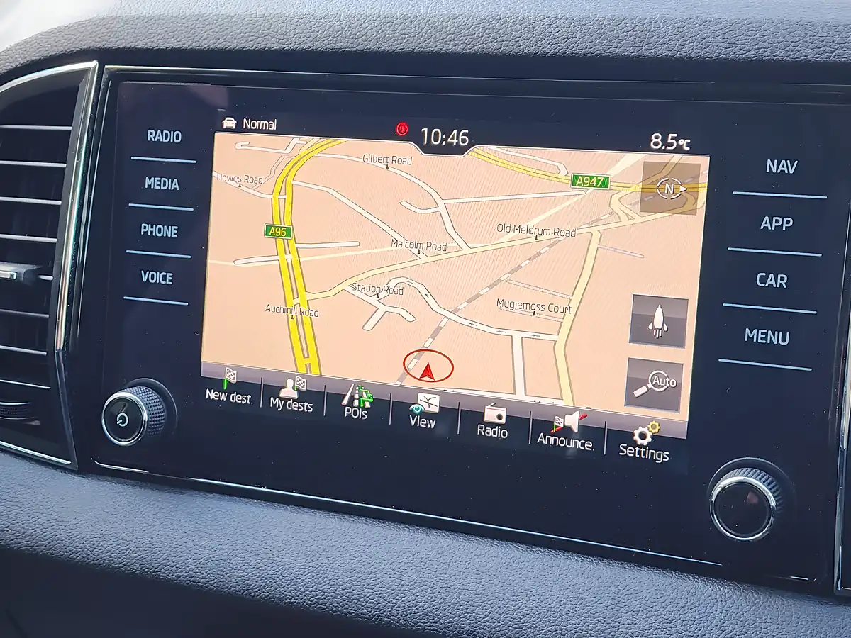Used 2019 Skoda Karoq Se L Black - Interior and Exterior details 12