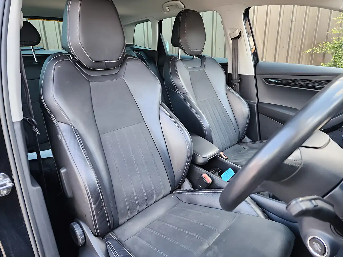 Used 2019 Skoda Karoq Se L Black - Interior and Exterior details 6