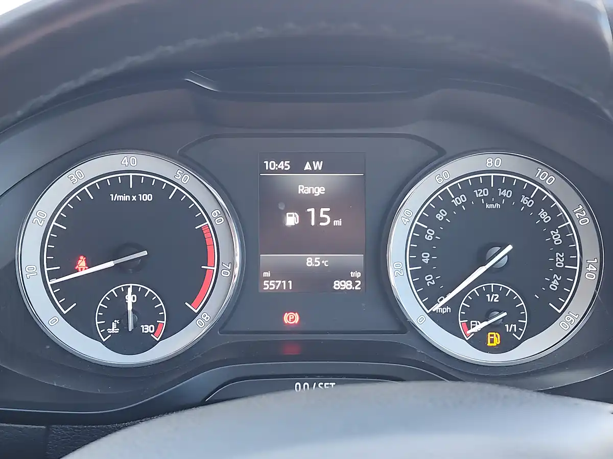 Used 2019 Skoda Karoq Se L Black - Interior and Exterior details 9