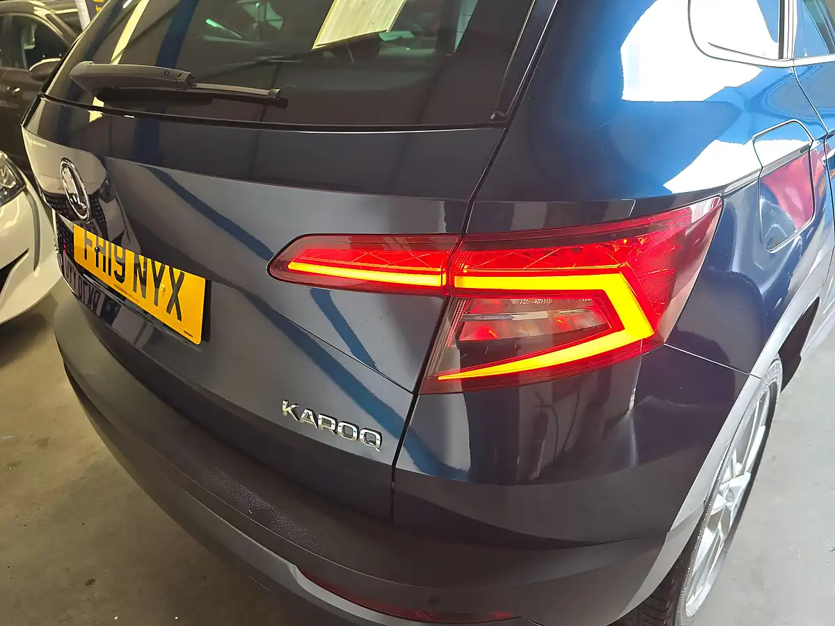 Used 2019 Skoda Karoq Se L Blue - Interior and Exterior details 13
