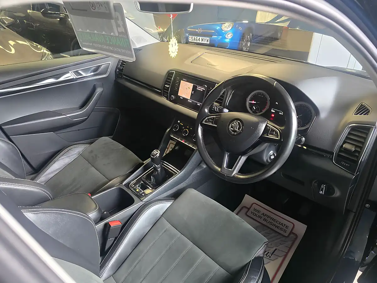Used 2019 Skoda Karoq Se L Blue - Interior and Exterior details 14