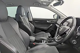 Used 2019 Skoda Karoq Se L Grey - Interior and Exterior details 10