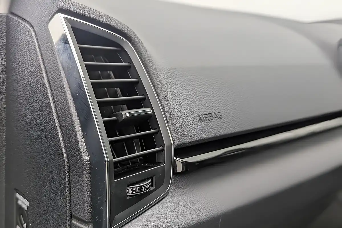 Used 2019 Skoda Karoq Se L Grey - Interior and Exterior details 16