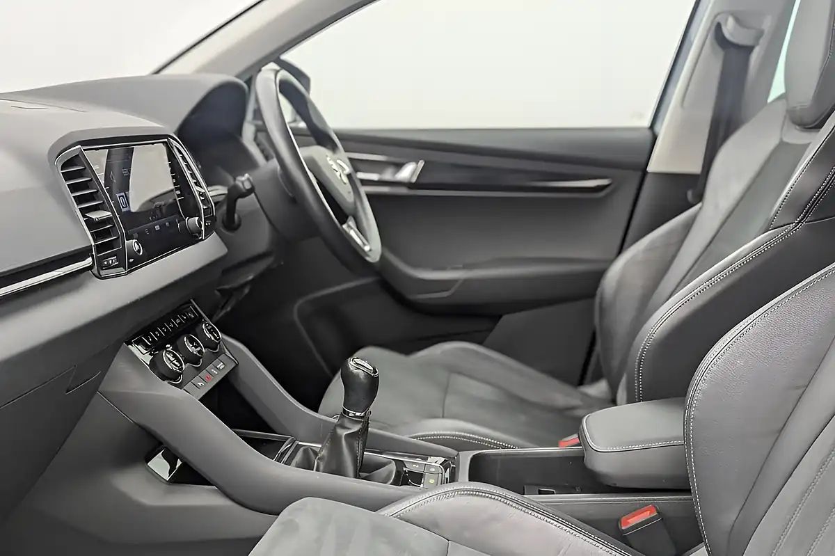 Used 2019 Skoda Karoq Se L Grey - Interior and Exterior details 17