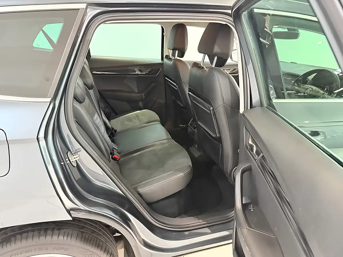 Used 2019 Skoda Karoq Se L Grey - Interior and Exterior details 15