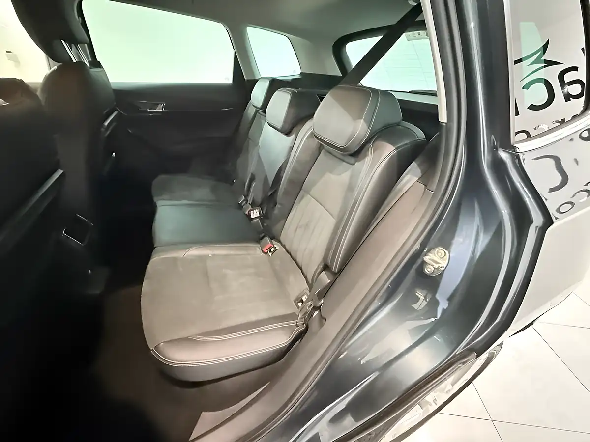 Used 2019 Skoda Karoq Se L Grey - Interior and Exterior details 18