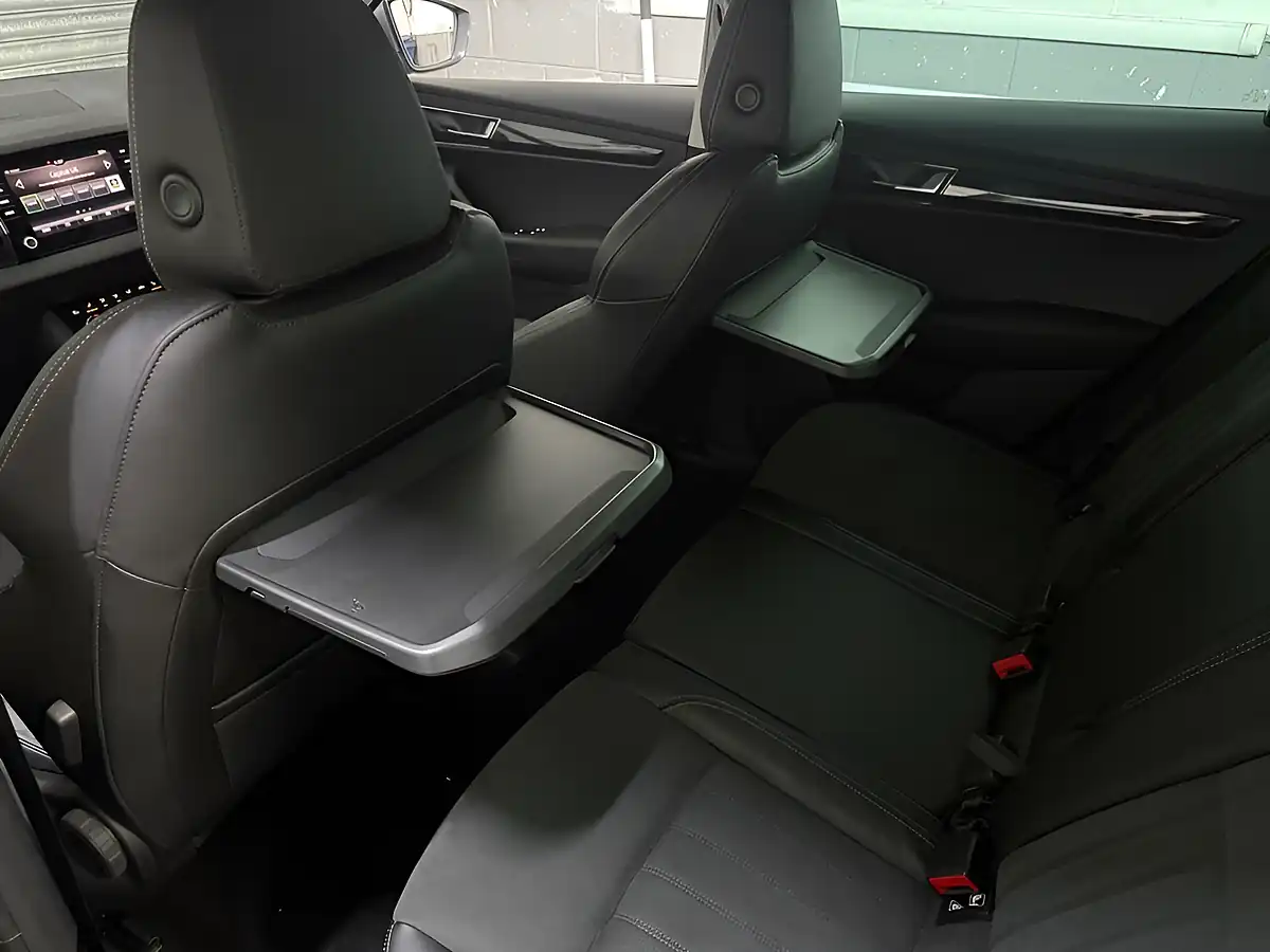 Used 2019 Skoda Karoq Se L Grey - Interior and Exterior details 18
