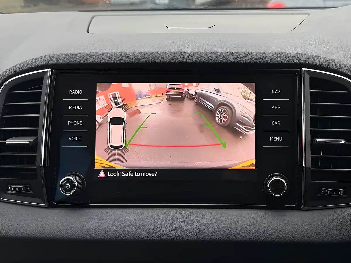 Used 2019 Skoda Karoq Se L Grey - Interior and Exterior details 3