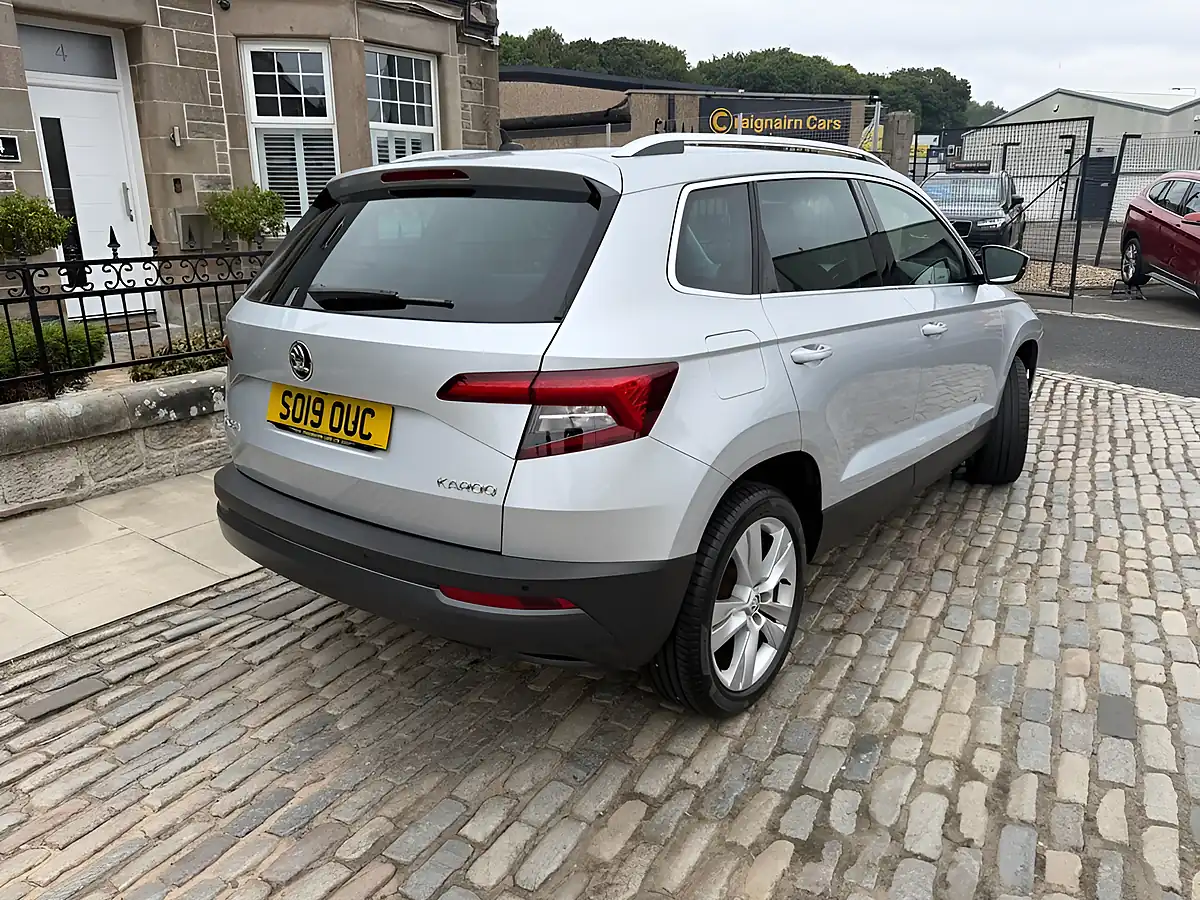 Used 2019 Skoda Karoq Se L Silver - Interior and Exterior details 12